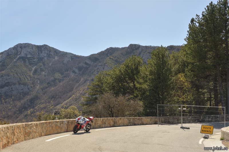 Riding to the Grand Canyon of the Verdon