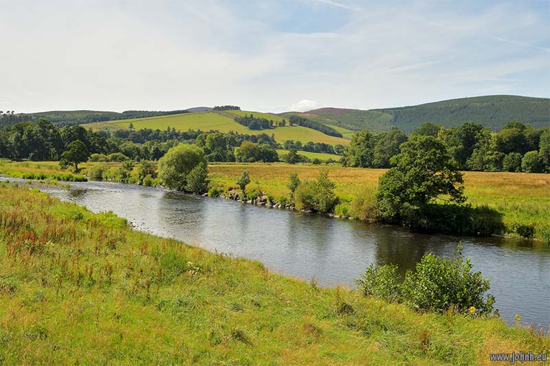 River Tweed, Traquair