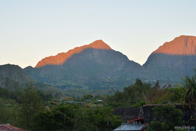 Tropical jungle hike GR R1, la Réunion