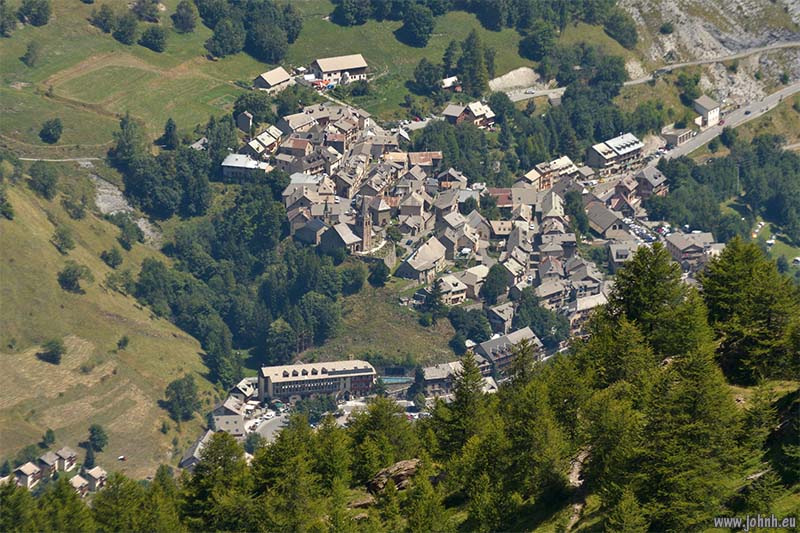 Hike from the téléphérique at La Grave, Alpes-de-Haut-Provence