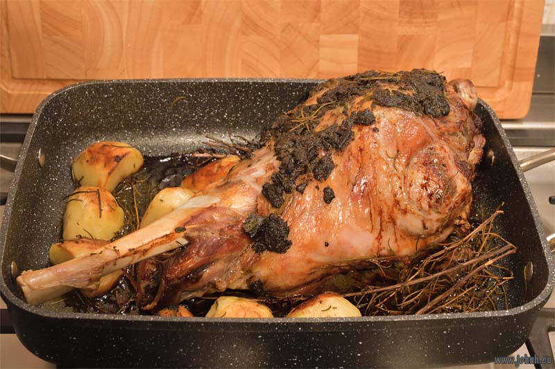 New Zealand lamb, roasted with wild garlic and rosemary