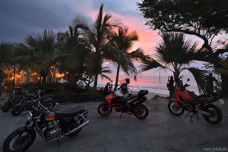 Tropical bikers 